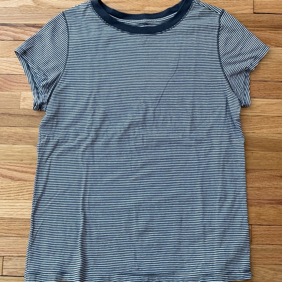 Cute striped Target T-Shirt - Picture 1 of 3